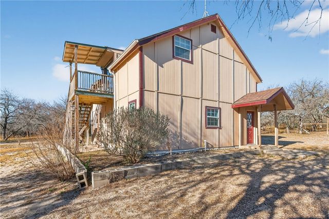 5752 Mockingbird Ln, Mathis, TX 78368