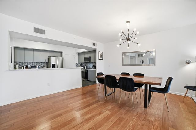 54 Rainey ST 1018, Austin, TX 78701