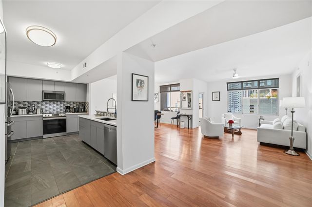 54 Rainey ST 1018, Austin, TX 78701