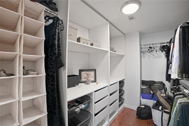 54 Rainey ST 1018, Austin, TX 78701