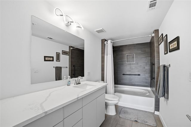 54 Rainey ST 1018, Austin, TX 78701