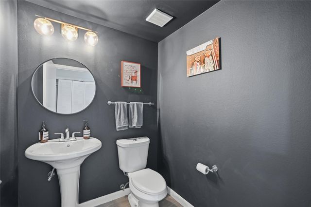 54 Rainey ST 1018, Austin, TX 78701