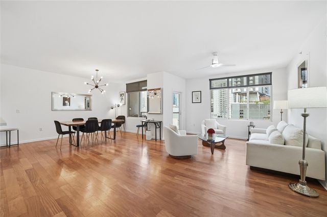 54 Rainey ST 1018, Austin, TX 78701