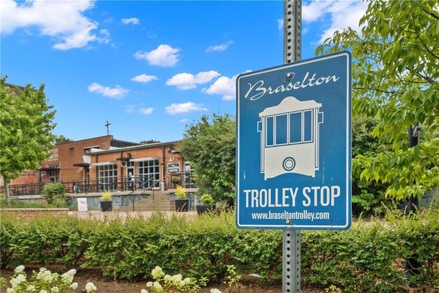 172 Herring Drive, Hoschton, GA 30548