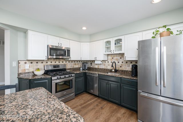 3903 Buckingham Circle, Middletown, NJ 07748