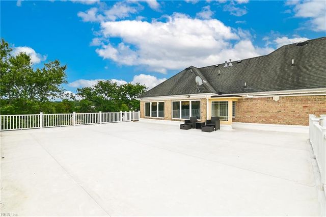 872 Sandoval DR, Virginia Beach, VA 23454