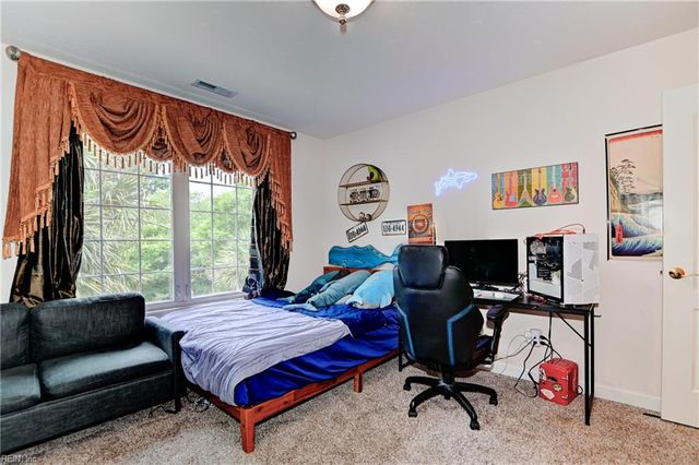 872 Sandoval DR, Virginia Beach, VA 23454