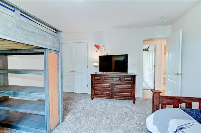 872 Sandoval DR, Virginia Beach, VA 23454