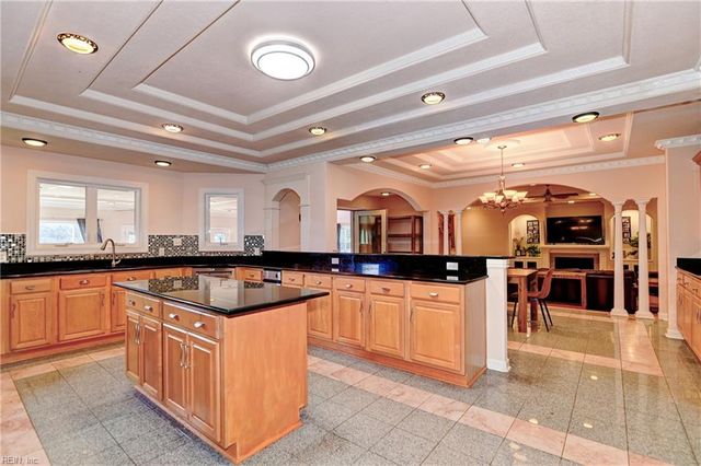 872 Sandoval DR, Virginia Beach, VA 23454