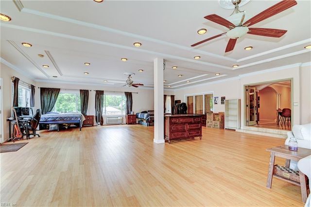 872 Sandoval DR, Virginia Beach, VA 23454