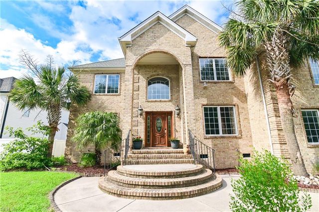 872 Sandoval DR, Virginia Beach, VA 23454