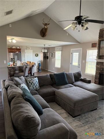 809 Buttercup Drive, Edna, TX 77957