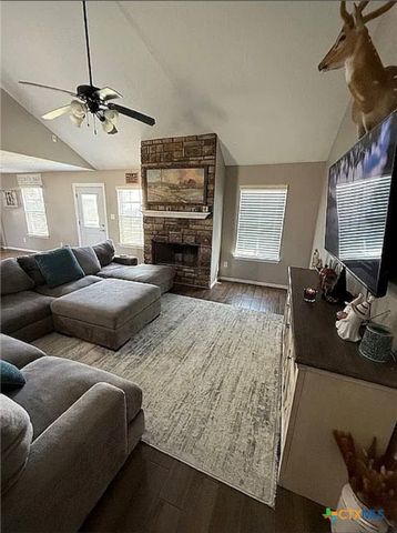 809 Buttercup Drive, Edna, TX 77957