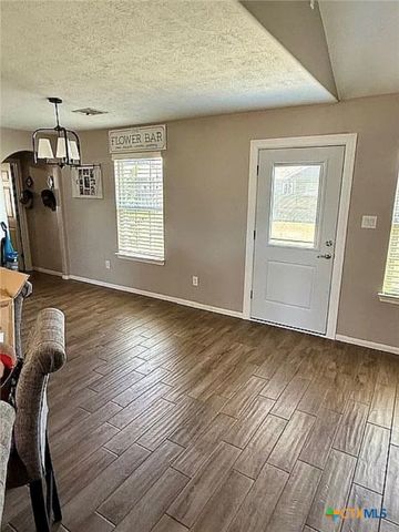 809 Buttercup Drive, Edna, TX 77957