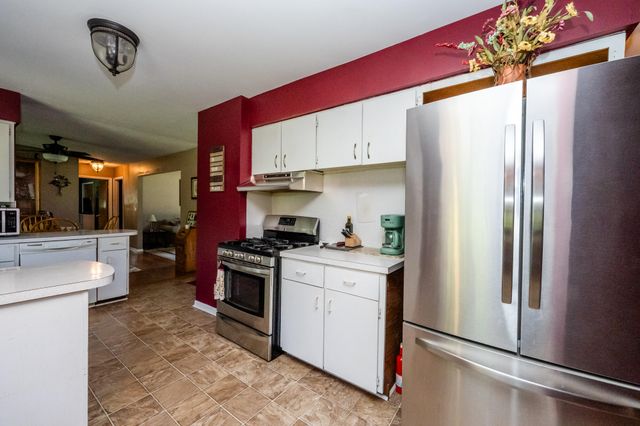 4537 Stanley Avenue, Watervliet, MI 49098