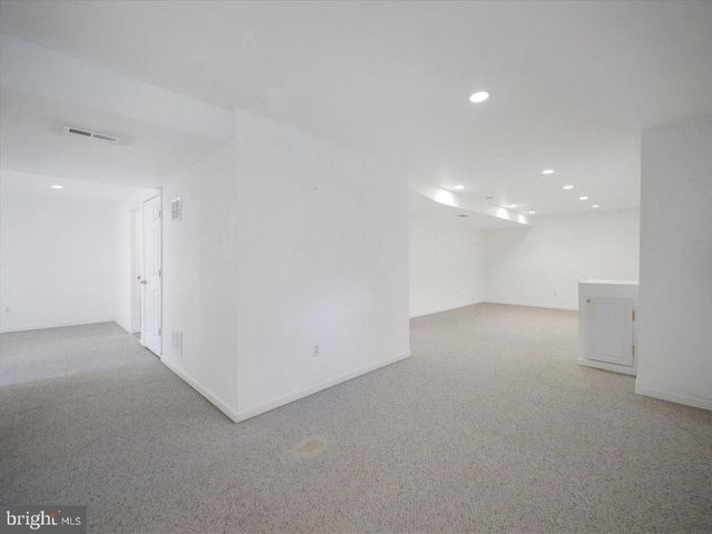 1721 DEARBOUGHT DR, Frederick, MD 21701
