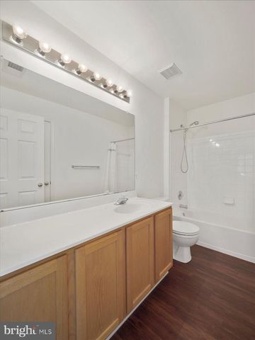 1721 DEARBOUGHT DR, Frederick, MD 21701