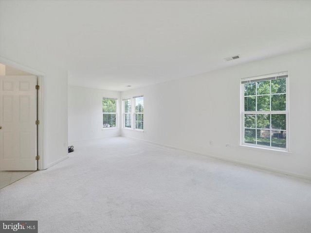 1721 DEARBOUGHT DR, Frederick, MD 21701