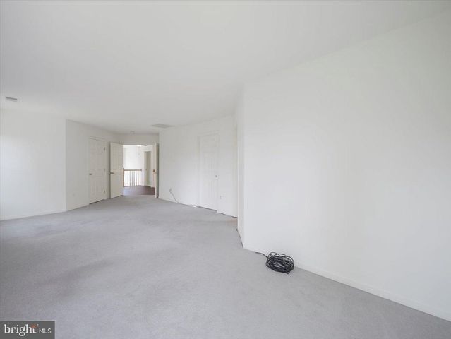 1721 DEARBOUGHT DR, Frederick, MD 21701