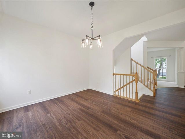 1721 DEARBOUGHT DR, Frederick, MD 21701