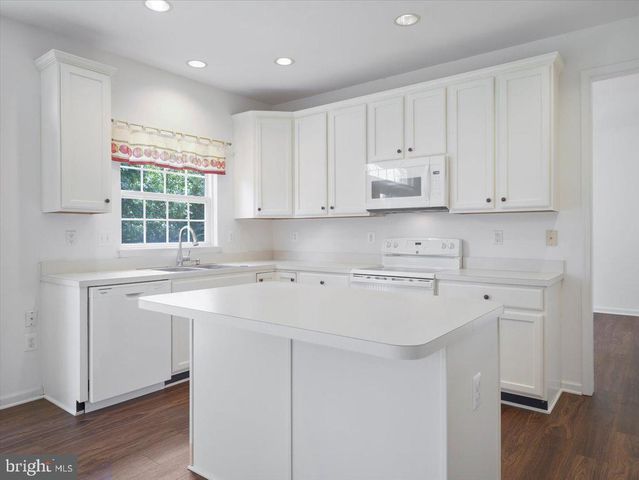 1721 DEARBOUGHT DR, Frederick, MD 21701