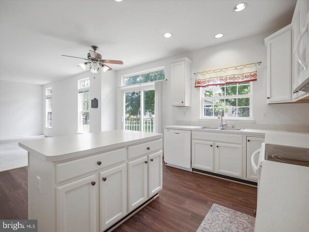 1721 DEARBOUGHT DR, Frederick, MD 21701
