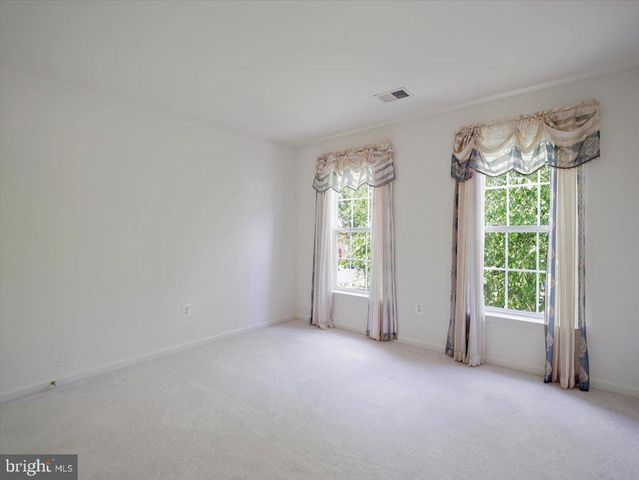 1721 DEARBOUGHT DR, Frederick, MD 21701