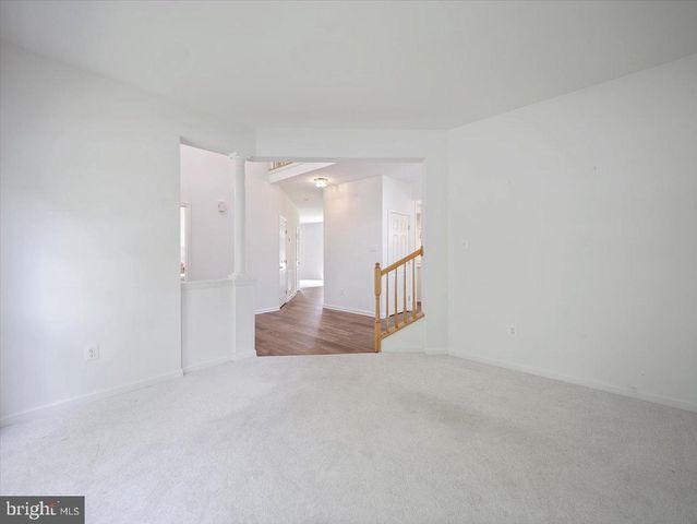 1721 DEARBOUGHT DR, Frederick, MD 21701