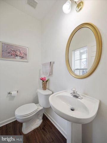 1721 DEARBOUGHT DR, Frederick, MD 21701