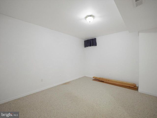 1721 DEARBOUGHT DR, Frederick, MD 21701