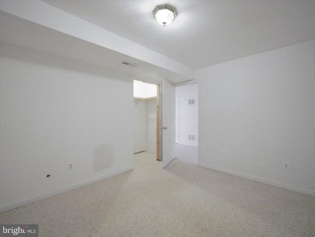 1721 DEARBOUGHT DR, Frederick, MD 21701