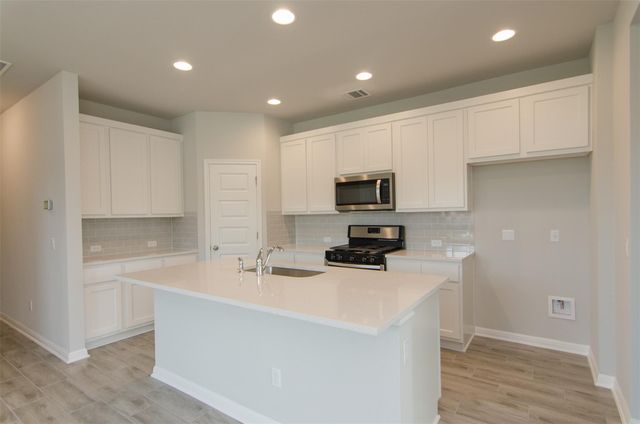 905 Olive Creek DR, Georgetown, TX 78633