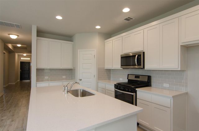 905 Olive Creek DR, Georgetown, TX 78633