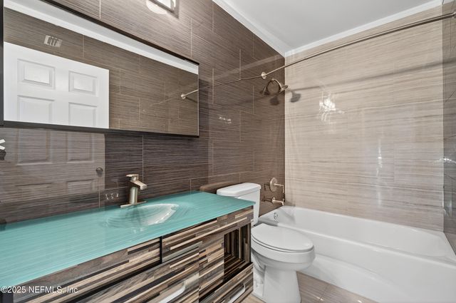 701 VIOLET Place, St. Johns, FL 32259