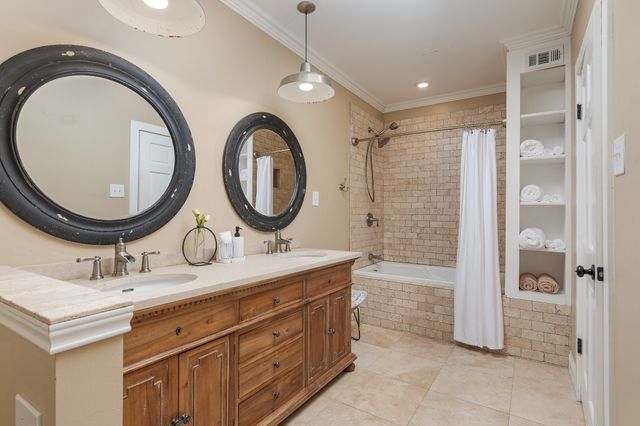 203 E Umphress Street, Van Alstyne, TX 75495