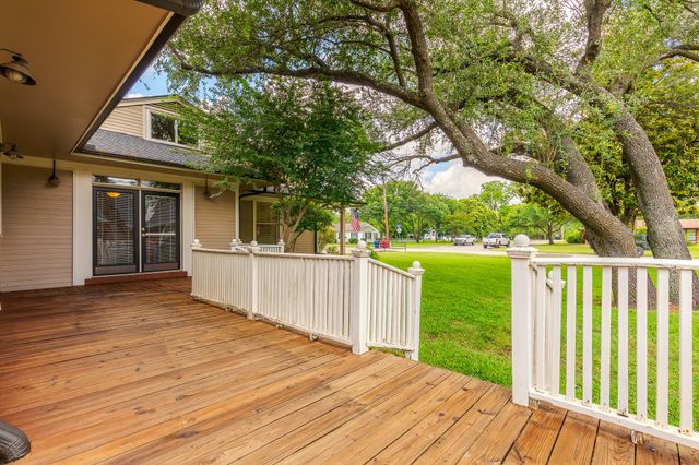 203 E Umphress Street, Van Alstyne, TX 75495