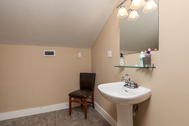 203 E Umphress Street, Van Alstyne, TX 75495