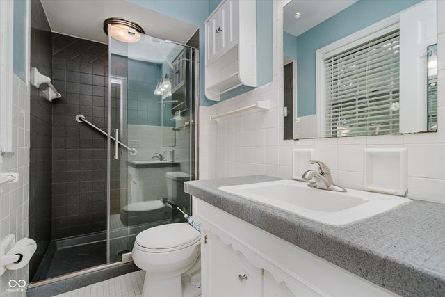 6336 Green Leaves Road, Indianapolis, IN 46220