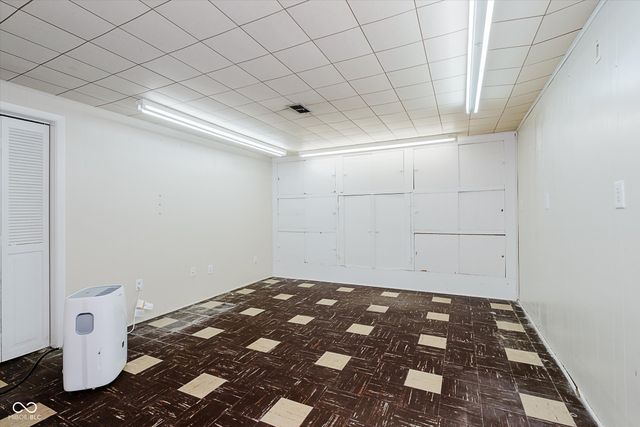 6336 Green Leaves Road, Indianapolis, IN 46220