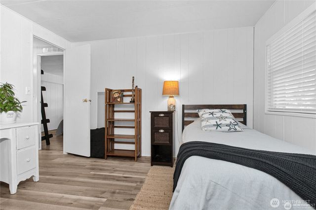 10029 Whitecap Drive NE, Olympia, WA 98502