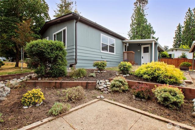 10029 Whitecap Drive NE, Olympia, WA 98502