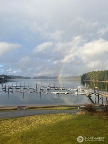 10029 Whitecap Drive NE, Olympia, WA 98502