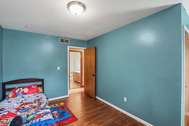 400 Hemlock Lane, Marysville, MI 48080
