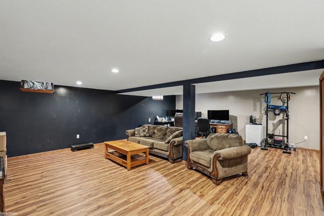 400 Hemlock Lane, Marysville, MI 48080
