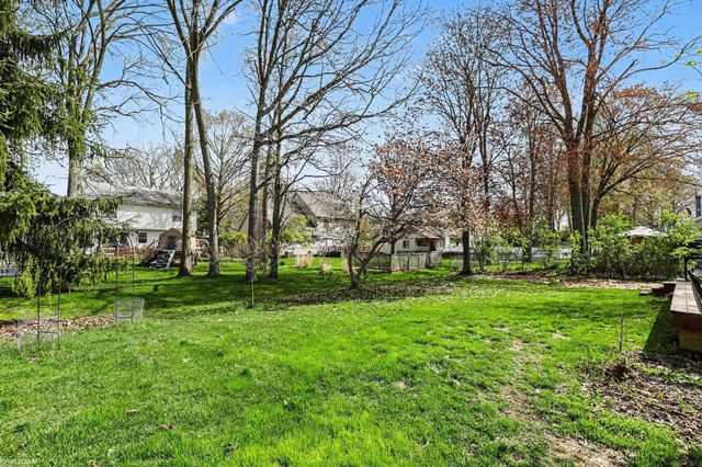 400 Hemlock Lane, Marysville, MI 48080