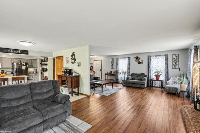 400 Hemlock Lane, Marysville, MI 48080