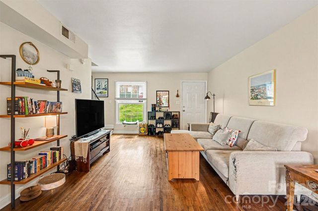 4329 Hathaway Street G, Charlotte, NC 28211