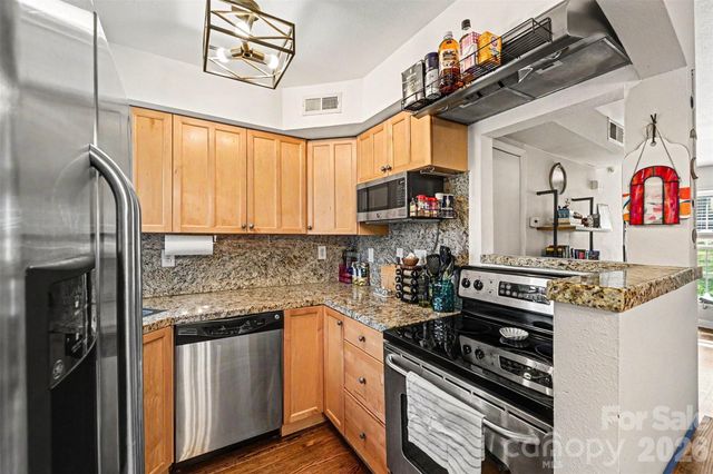 4329 Hathaway Street G, Charlotte, NC 28211