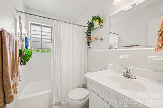4329 Hathaway Street G, Charlotte, NC 28211