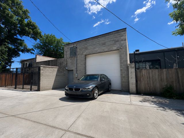1520 N Throop Street, Chicago, IL 60642